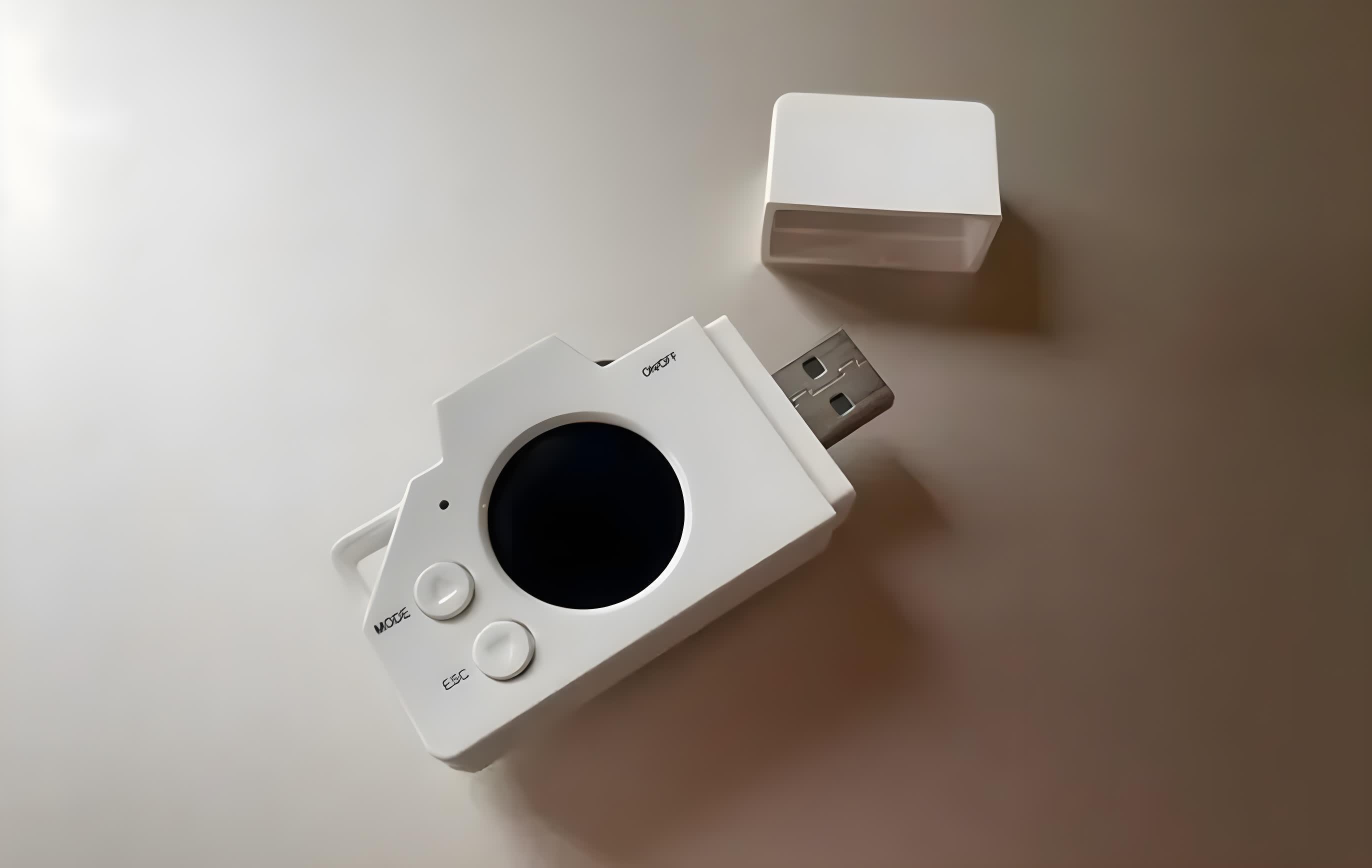 April Tokyo's $50 USB Drive Doubles as a Tiny Camera, Raising Questions